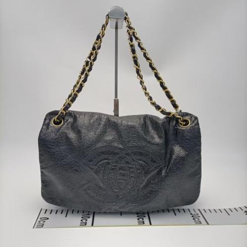 CHANEL包袋漆皮B
