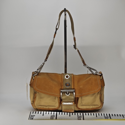 PRADA 单肩包，包体外部轻微使用痕迹(S)
